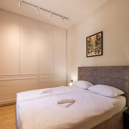 Beachfront Апартаменты *