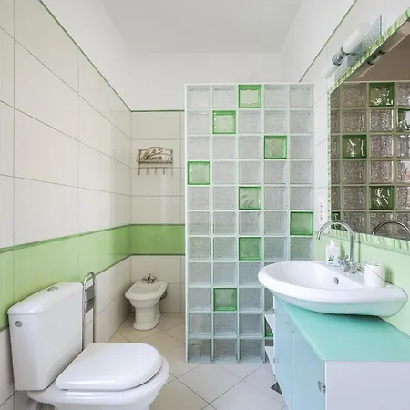 Beachfront Apartment *