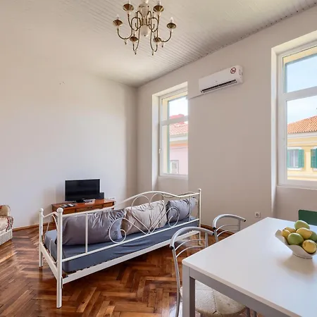 Beachfront Apartament *