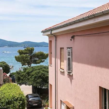 Apartment Beachfront