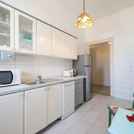 Beachfront Apartament *