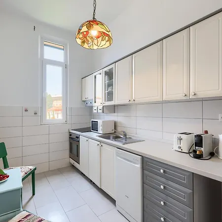 Beachfront Appartement Zadar